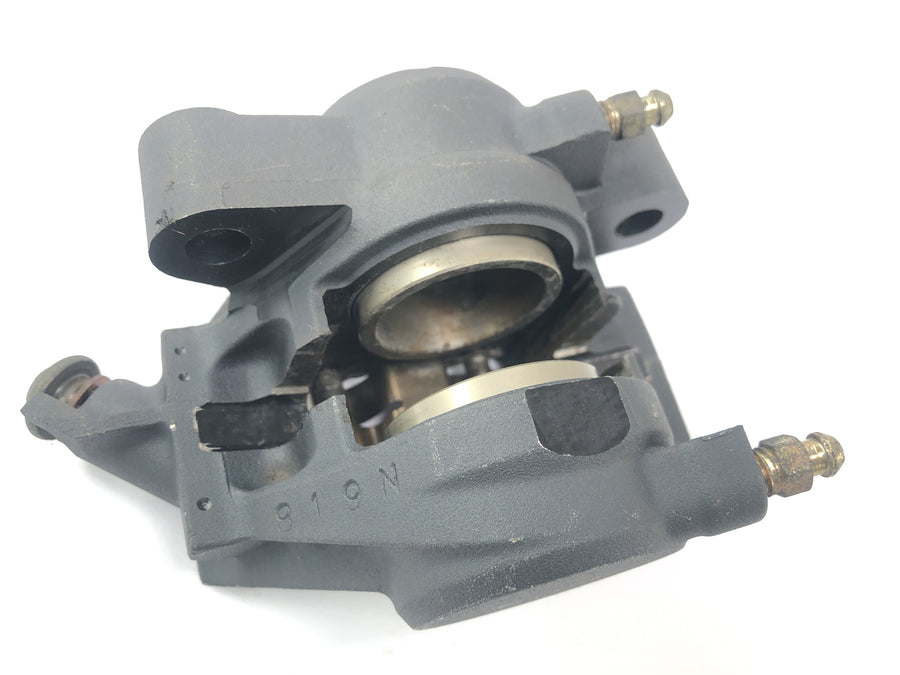 Yamaha YZF R1 RN01 [1998] - Brake caliper brake pliers behind