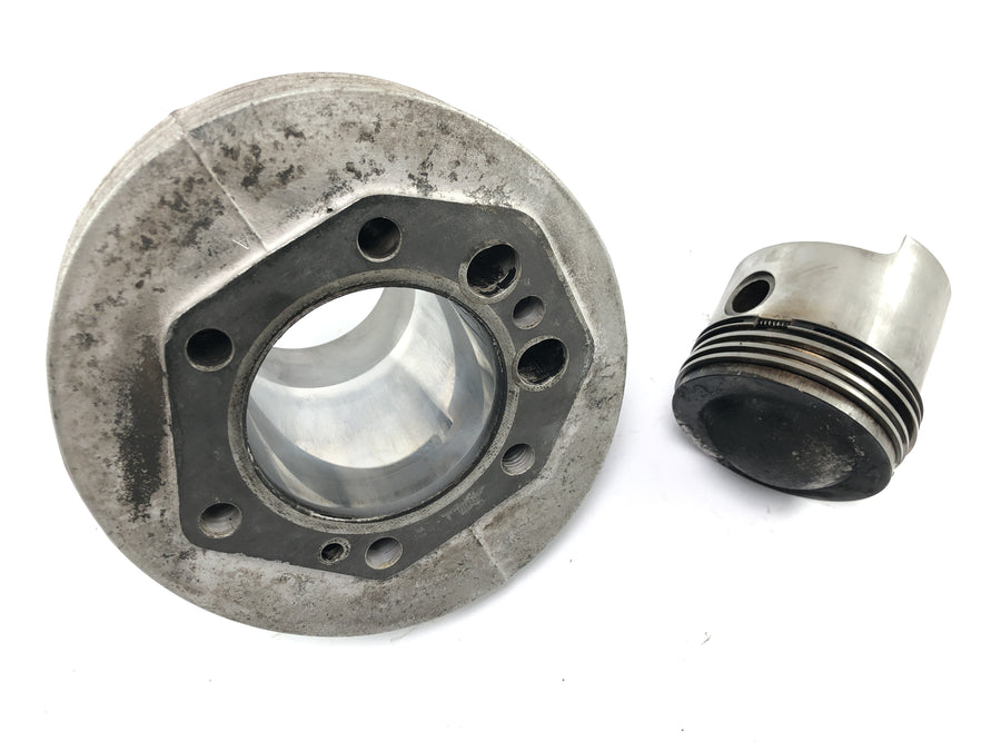 Moto Guzzi V7 Special [1971] - Cylinder with piston on the left piston kit cylinder liner cylinder unit