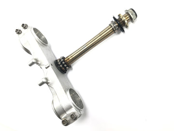 Honda FMX 650 RD12 [2006] - Fork clamp under the steering shaft