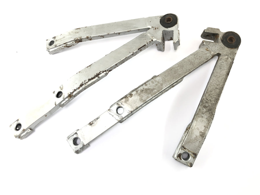 Suzuki RG 250 Gamma GJ21D [1987] - Passenger footrest holder rear passenger footrest holder pair