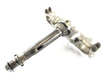 Yamaha XT 600 Zentere 34L [1985] - fork bridge below