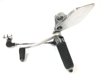 Yamaha XJR 1300 RP06 [2002] - Left footrest system with shift pedal and shift linkage