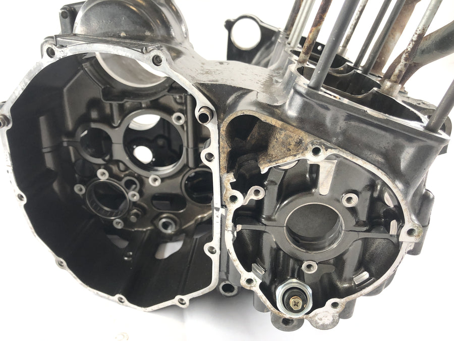 Suzuki Bandit 1200 GV75A [1998] - Engine housing empty housing