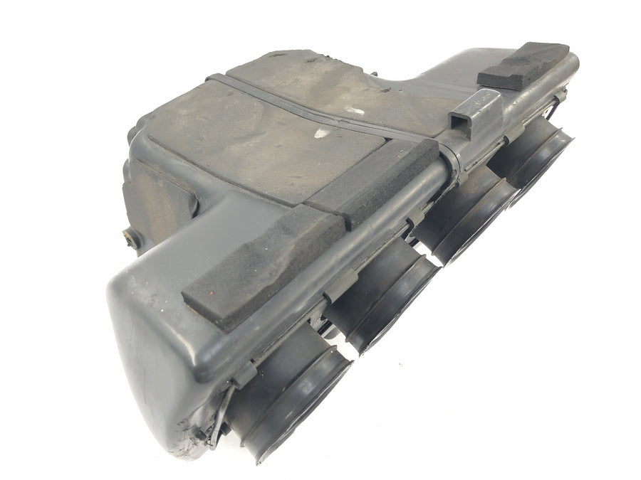 Suzuki GSX R 1100 GV73B [1990] - Airbox air filter box