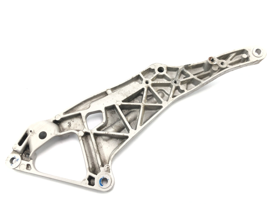 Yamaha GTS 1000 4FV [1997] - left footrest retaining plate