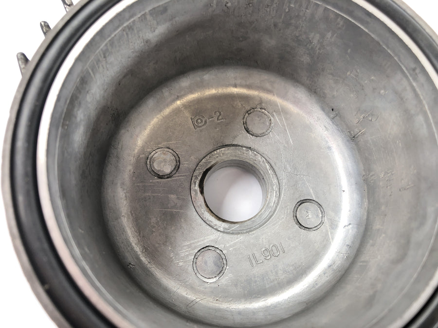 Yamaha XS 400 2A2 [1982] - Oil filter cover mounting oil filter