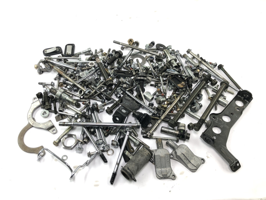 Honda VTX 1800 SC46 [2004] - remaining parts and screws mixed lot of small parts