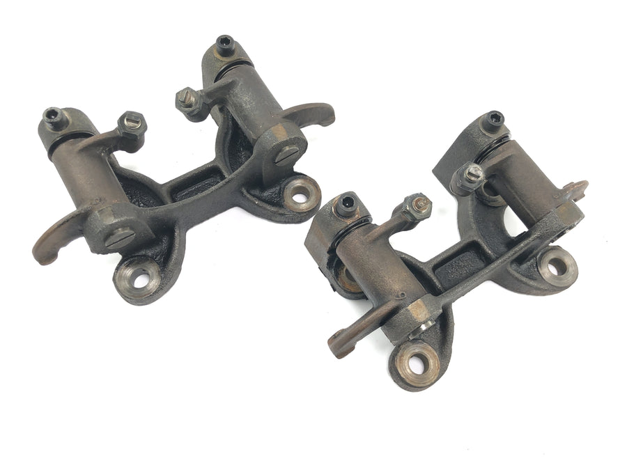 Moto Guzzi V7 Special [1971] - rocker arm bracket rocker arm shaft valve train carrier