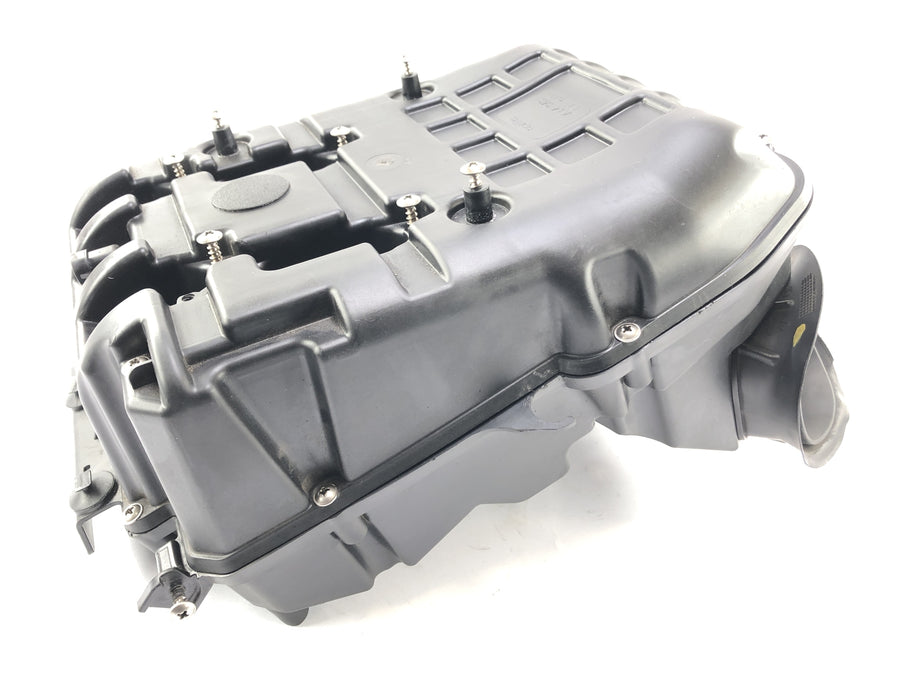 Aprilia RSV4 1000 [2010] - Airbox