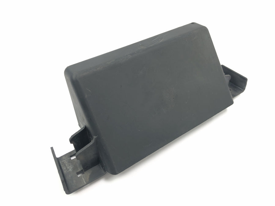 Suzuki GSX R 1100 GU74C [1987] - Storage compartment tool compartment