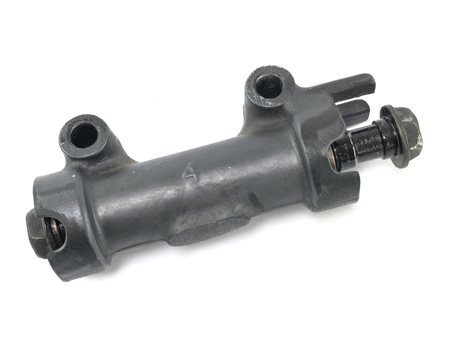 Kawasaki ZR7 ZR750F [1999] - distributor brake line at the front