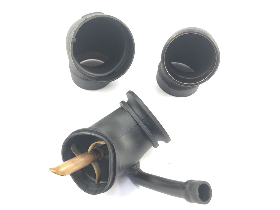 BMW R 100 RT 247 [1981] - intake in the air filter box fastening