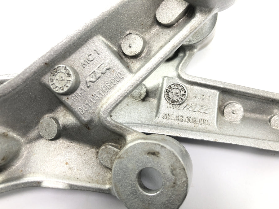 KTM RC 125 [2016] - Engine mount engine mount left and right