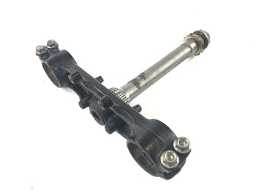 Honda NX 650 RD08 [1995] - fork bridge below handlebar recording tax rate - 0