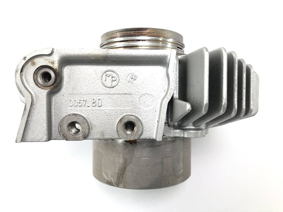 Ducati Monster M600 [1995] - cylinder kit cylinder with pistons lying at the front