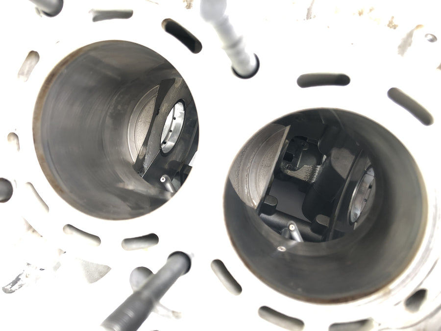 Aprilia RSV4 1000 [2010] - Engine housing empty housing with cylinder liners and pistons