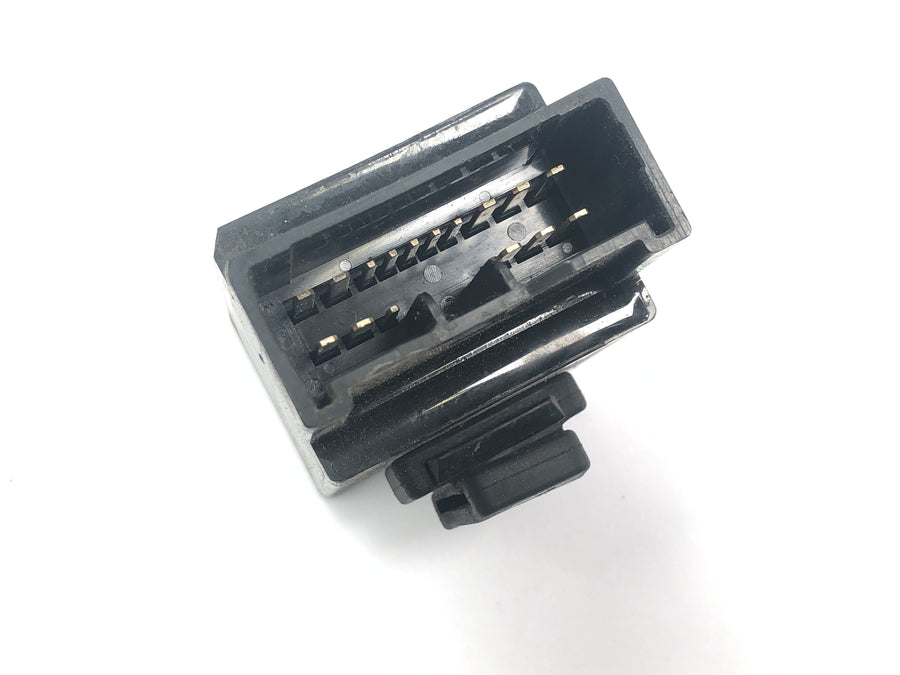Yamaha YZF R1 RN04 [2001] - Starter relay