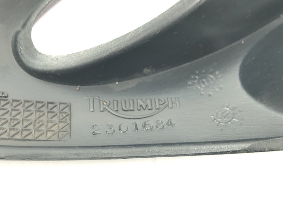 Triumph Tiger 955i 709EN [2003] - Indicator bracket front fairing side cover