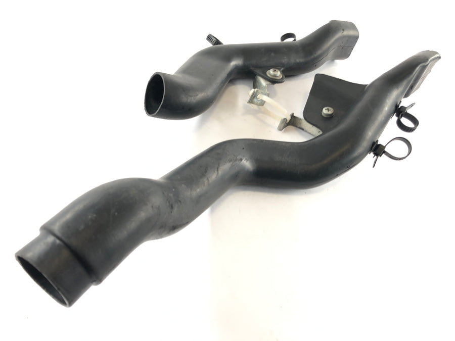 Suzuki GSX-R 1100 W GU75 C [1993] - Air ducts set
