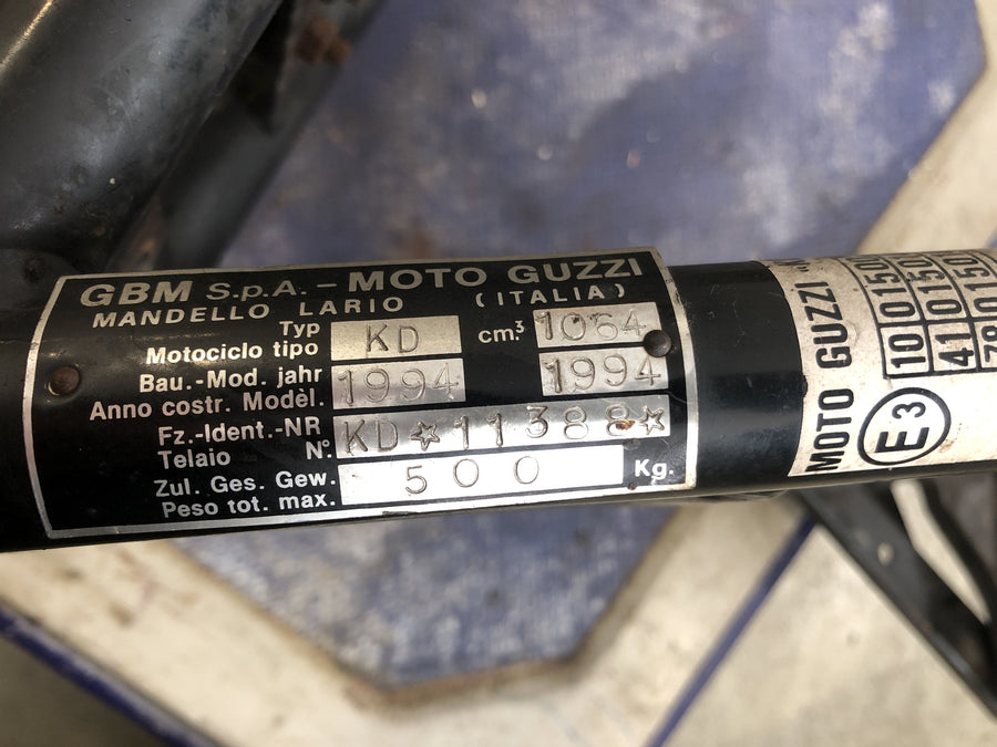 Moto Guzzi California 1100i [1995] - Frame with letter