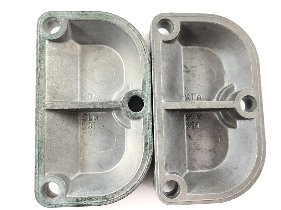 KTM LC4 640 [2003] - Valve cover