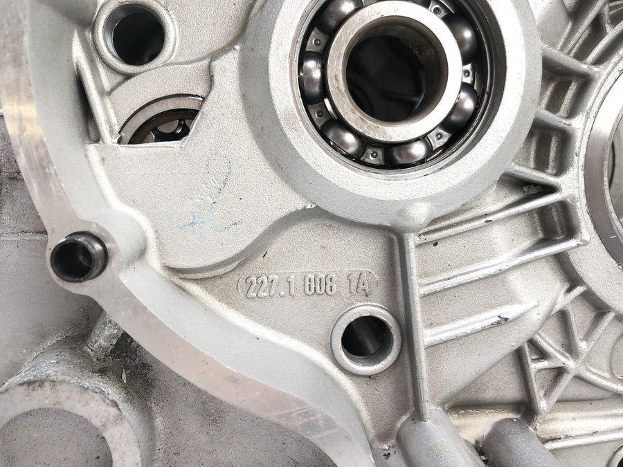 Ducati ST2 944 [1999] - Engine housing empty casing