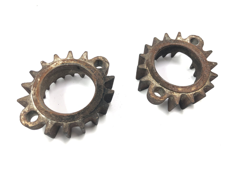 MOTO GUZZI CALIFORNIA 2 1000 VT [1982] - Manifold mounting star nut pair