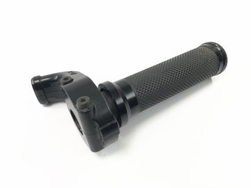 Yamaha YZF R1 RN09 [2003] - Gas grip rotary handle on the right - 0