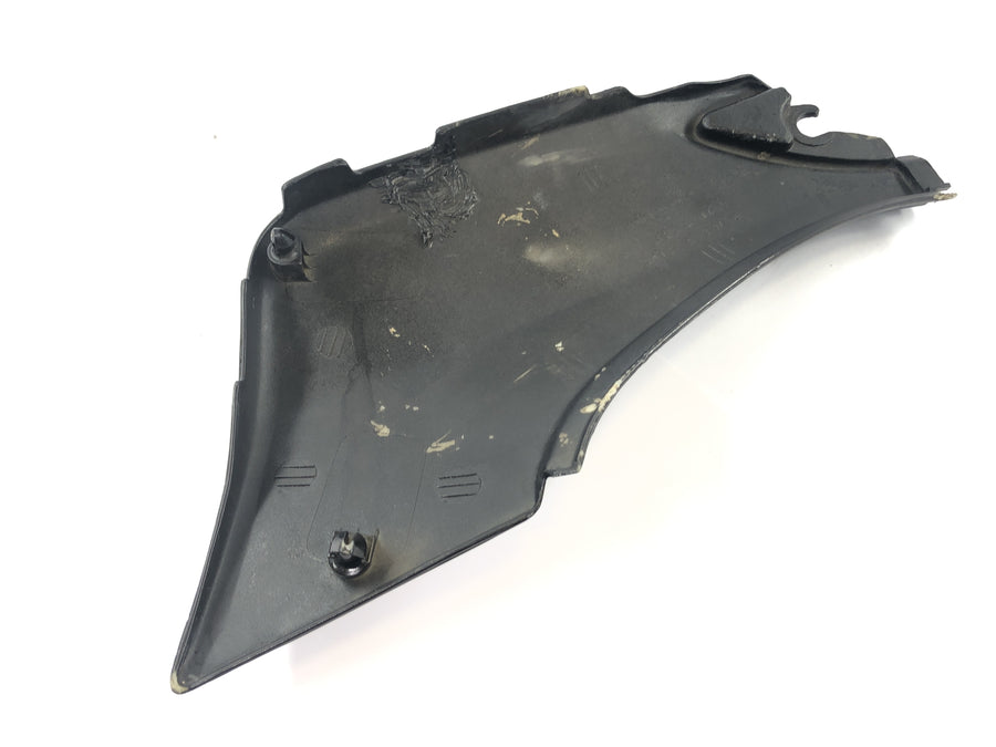 Honda CBX 650 E RC13 [1983] - Side cladding on the left side cover cover cover cover