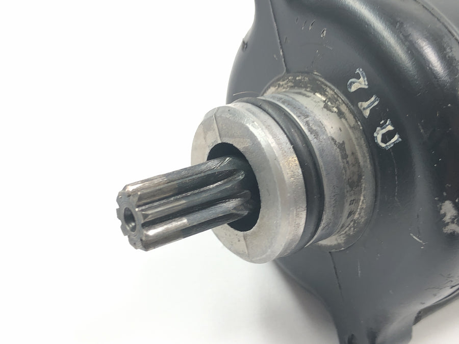 Suzuki GSX R 1100 GU74C [1987] - starter motor electric starter
