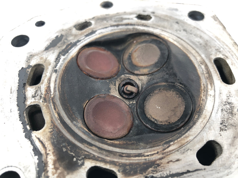 BMW C1 125 [2002] - Cylinder head valve train without camshafts