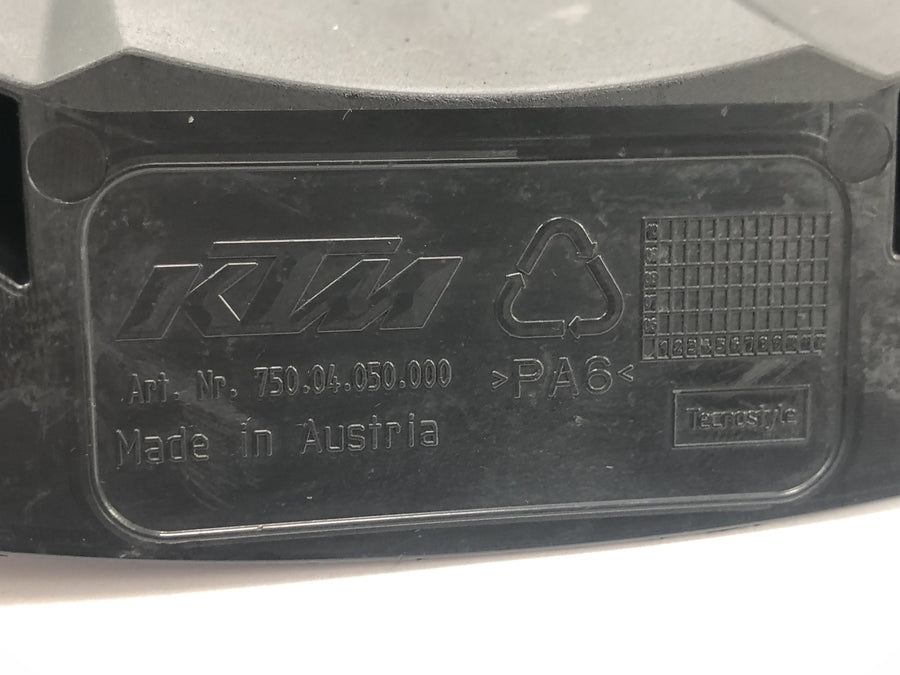 KTM Duke 690 A3 [2012] - Rear wheel cover fairing