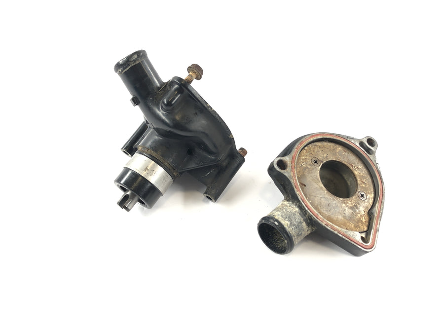 Triumph Speed ​​Triple 955i [1999] - Water pump with housing