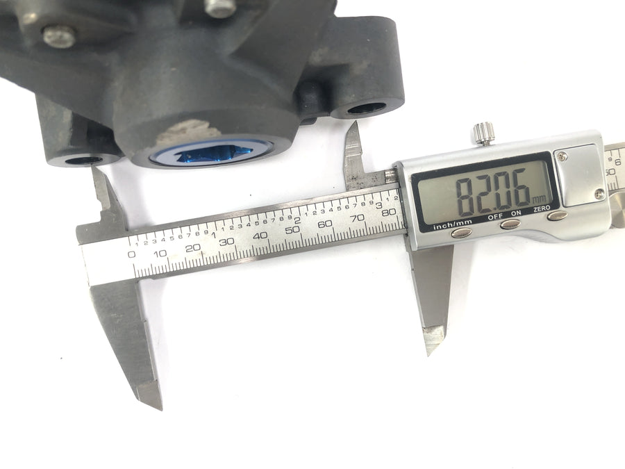 Yamaha YZF R1 RN01 [1998] - Brake caliper brake pliers behind