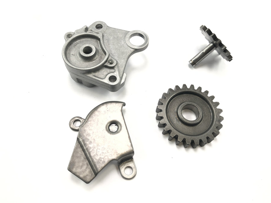 Honda FT 500 PC07 [1983] - Oil pump set, oil pump, oil pump wheel, pinion, pump cover