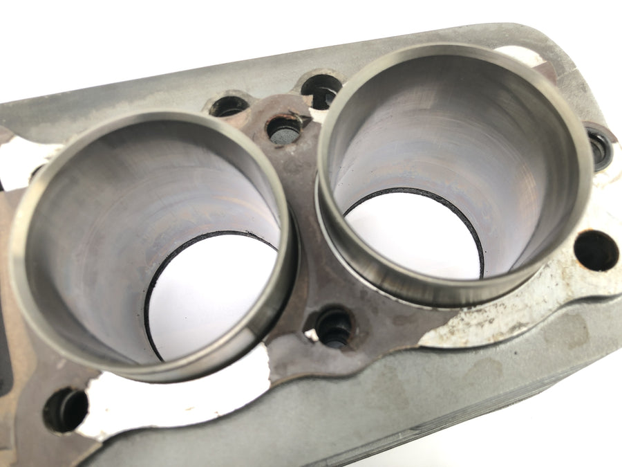Kawasaki Zephyr 750 ZR750C [1994] - Cylinder with piston