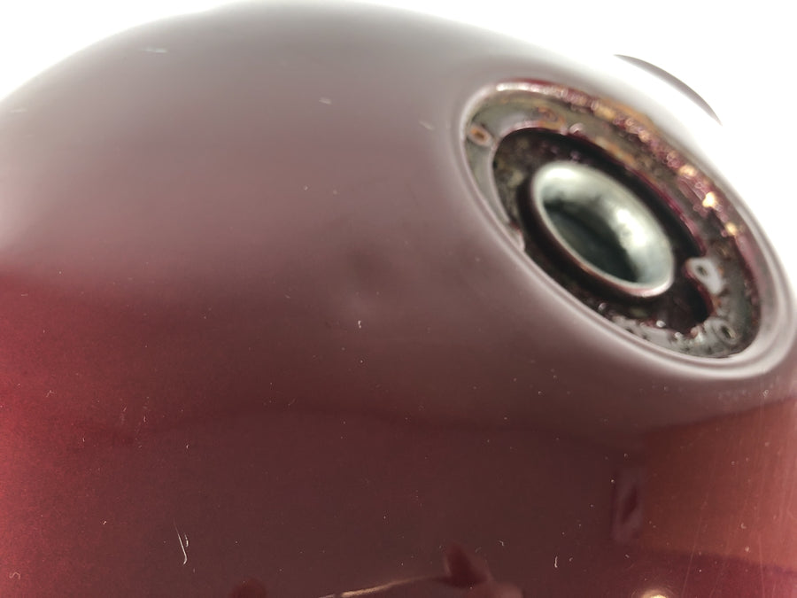 Kawasaki Zephyr 750 ZR750C [1994] - Petrol tank fuel tank container with small dents
