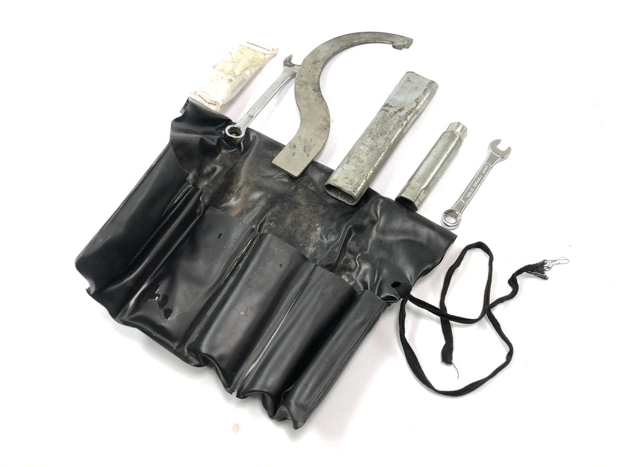 Triumph Speed ​​Triple T509 [1998] - On-board tools tool bag