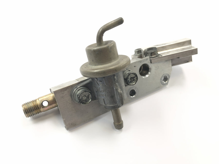 Honda VTX 1800 SC46 [2004] - Fuel pressure regulator Fuel pressure regulator