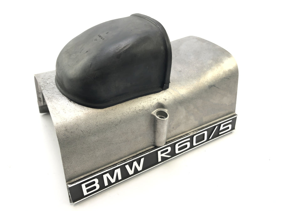 BMW R 60/5 [1973] - Air filter cover above engine cover