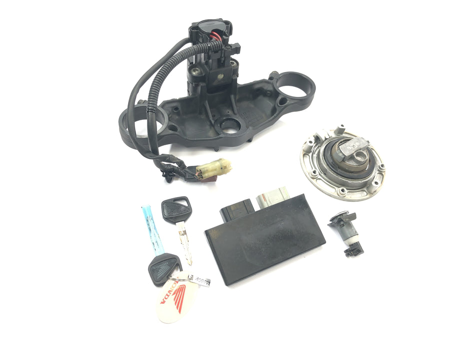 Honda CBR 1000 RR SC57 [2006] - Lock set ignition lock tank cap steering lock key CDI