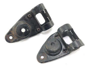 Yamaha XT 500 1U6 [1981] - Lamp holder headlight mount set