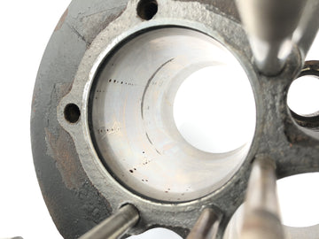 Triumph Bonneville T140V [1976] - cylinder with pistons - 0