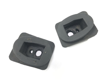 TRIUMPH DAYTONA 955I T595 [1998] - Rear frame mount rubber bearing bracket mounting block