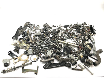 Suzuki GSX R 1100 GU74C [1987] - remaining parts and screws mixed lot of small parts - 0