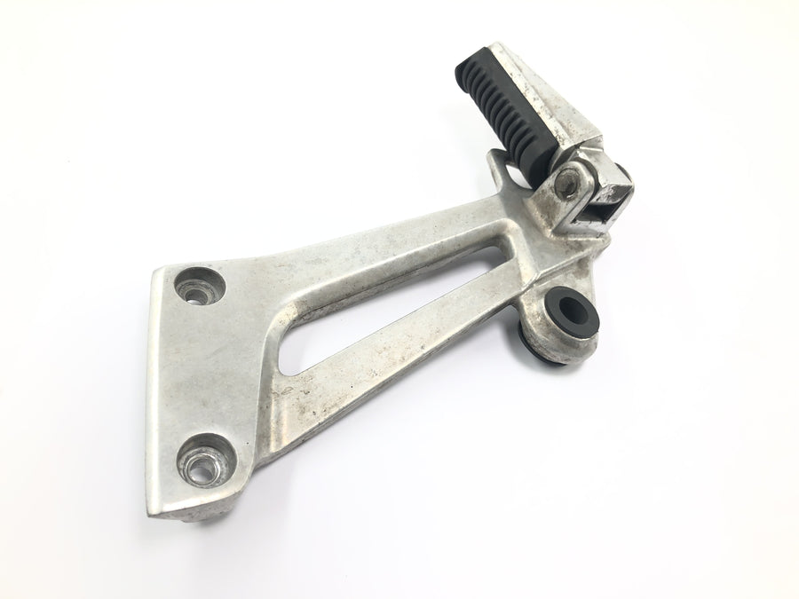 Yamaha XJR 1300 RP02 [1999] - Pillion footrest footrest holder rear left