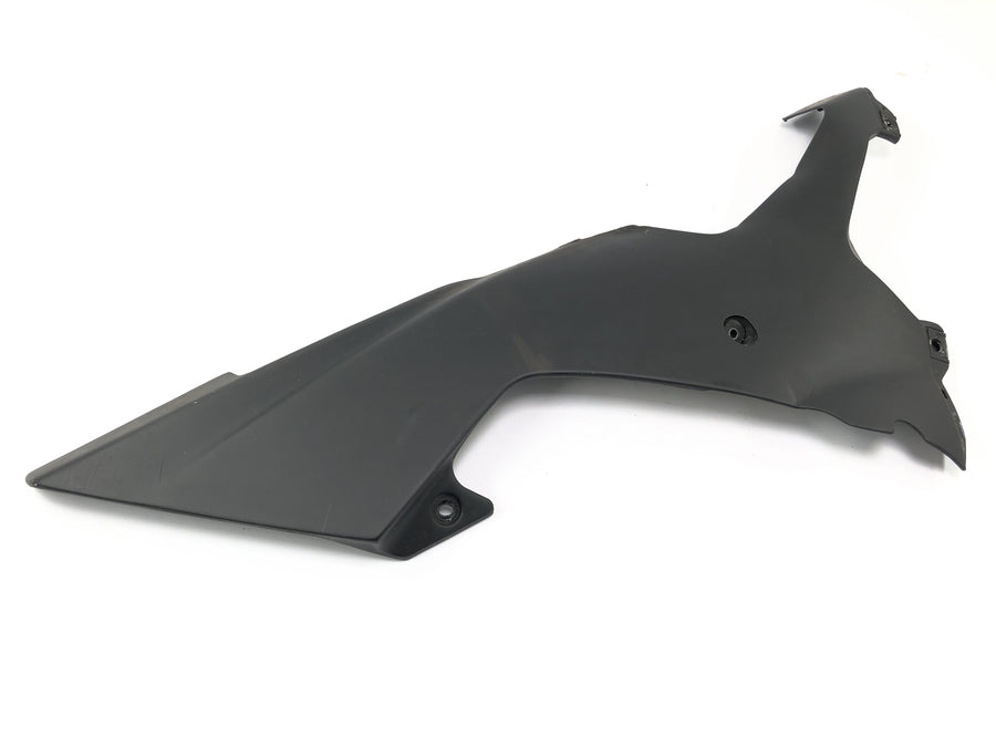 Yamaha YZF R1 RN09 [2003] - Covered side part on the left
