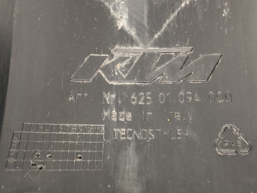 KTM 950 SM LC8 [2008] - fender at the front fork protection
