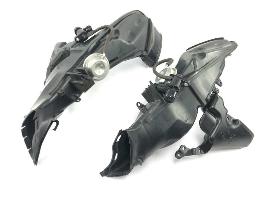Honda CBR 1000 RR SC59 [2008] - Luftkanal Ram-Air Ansaugkanal Ansaugluftführung Paar