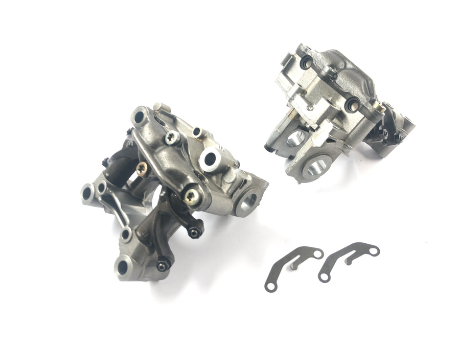 BMW R 1200 GS R12 K25 [2004] - rocker arm bracket pair of camshaft bearing bracket valve train